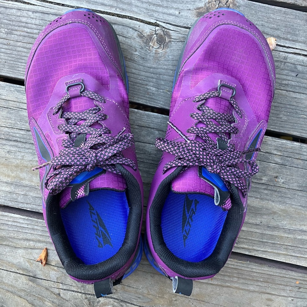Altra lone peak 5 hiking shoes in size 9 (40.5) purple